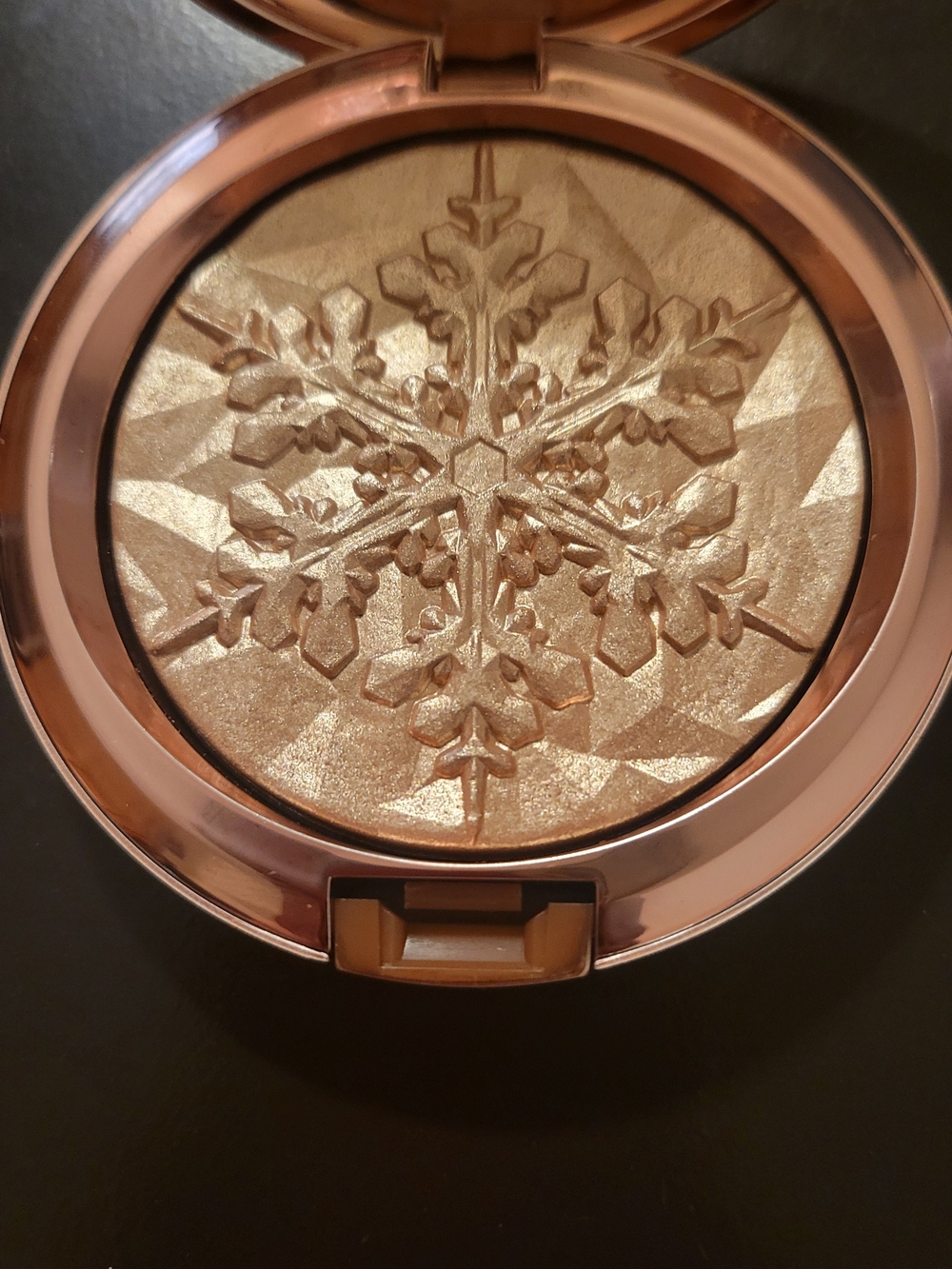 MAC Whisper Of Gilt Highlighter -Limited Edition